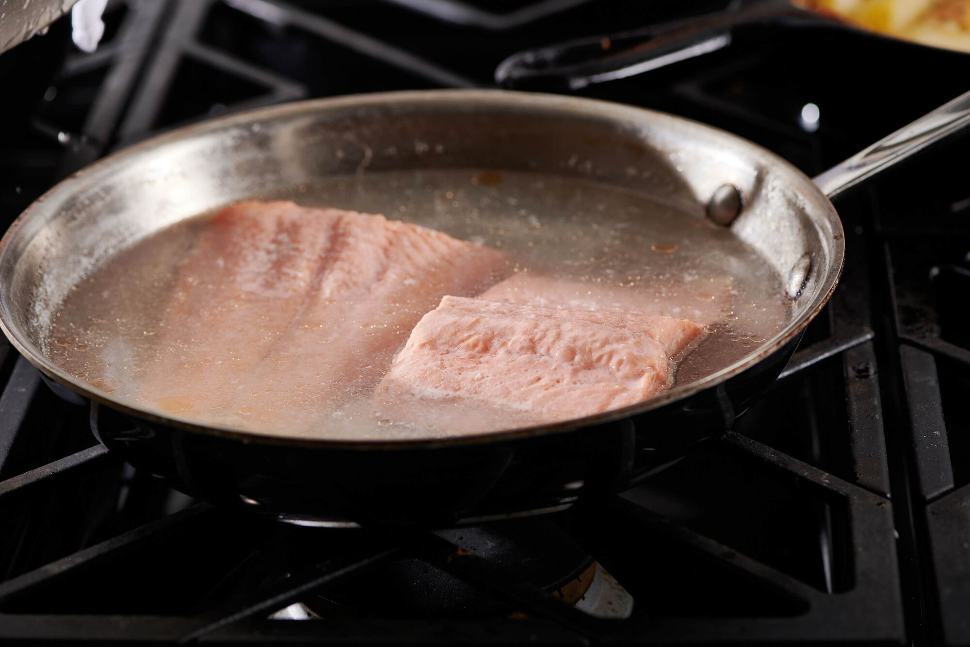 how-to-boil-salmon