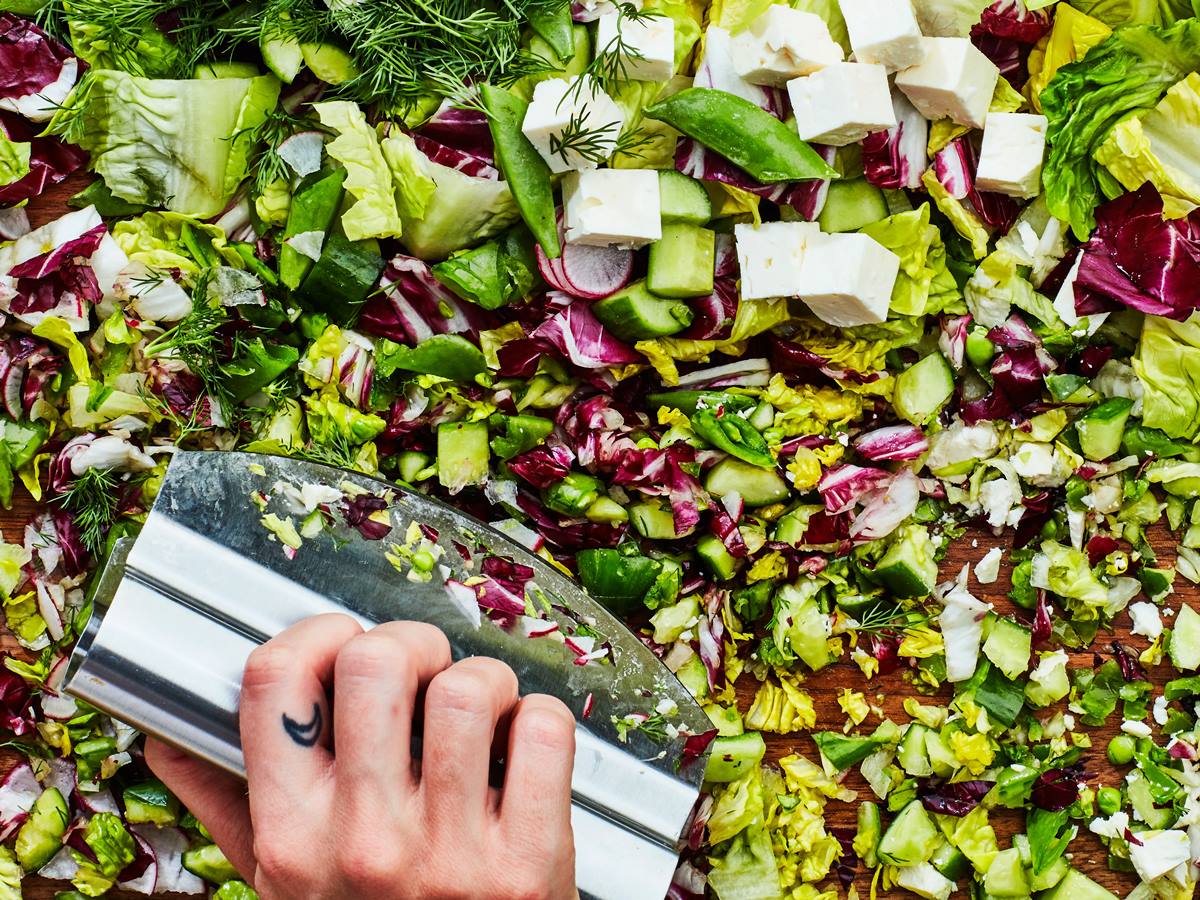 how-to-chop-a-salad