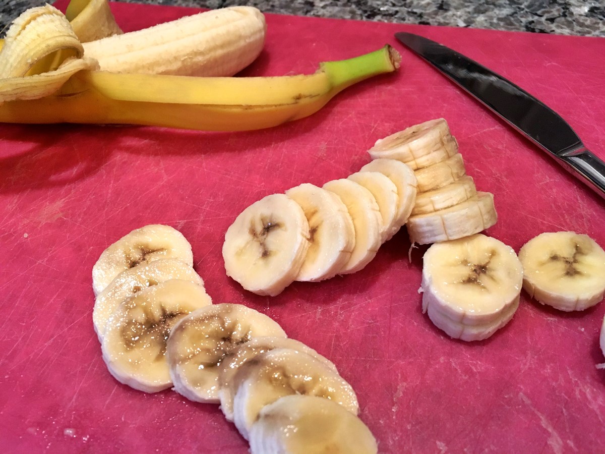 how-to-chop-banana-for-baby