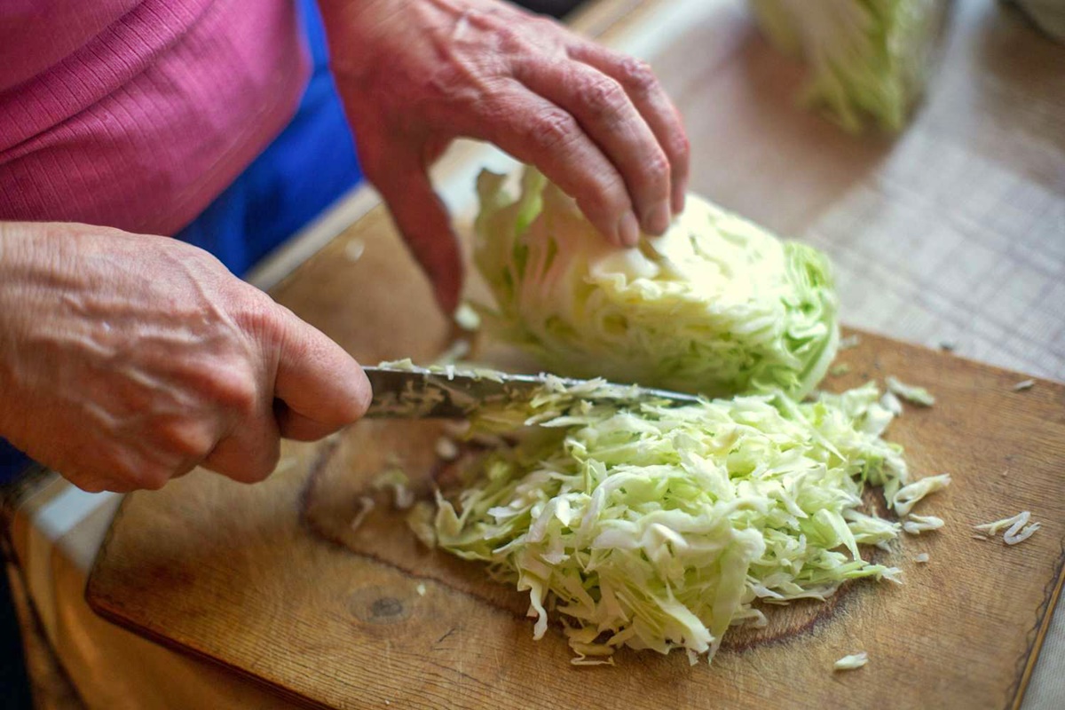 how-to-chop-cabbage-for-slaw