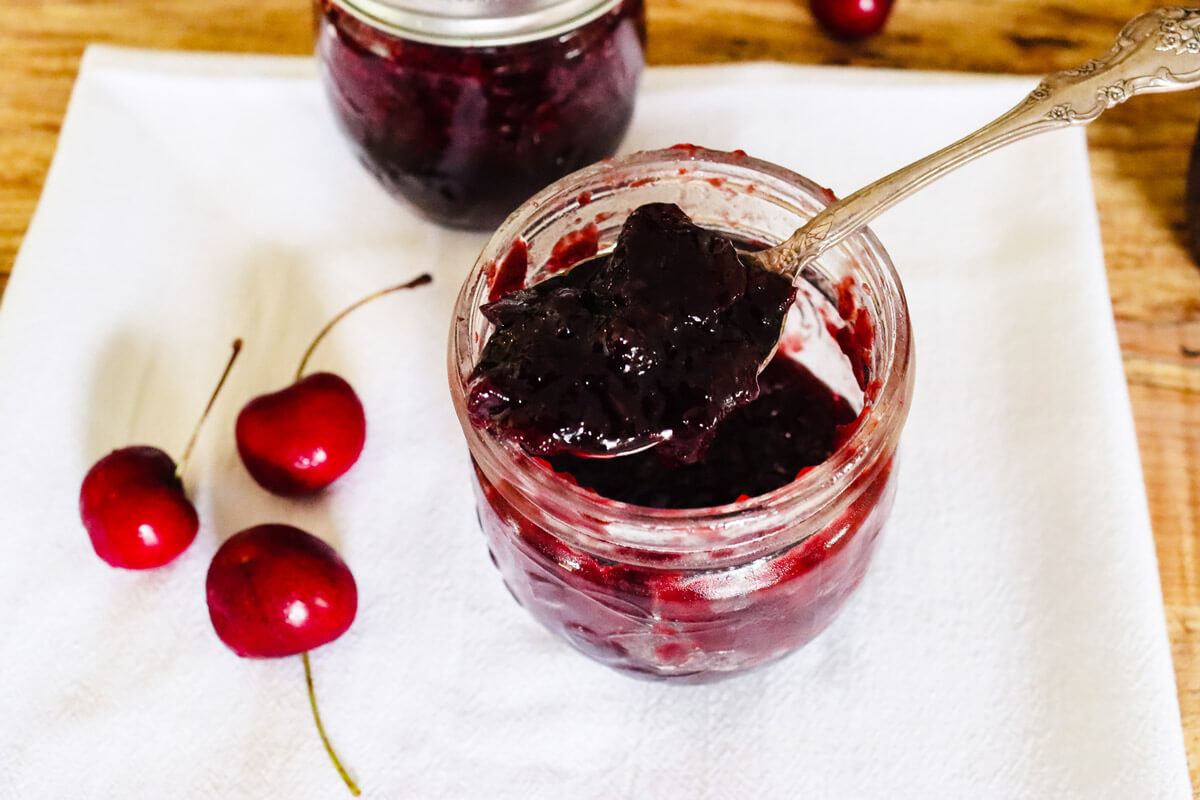 how-to-chop-cherries-for-jam