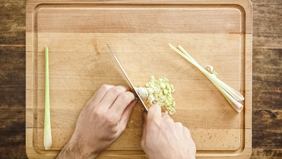 how-to-chop-lemon-grass-for-cooking