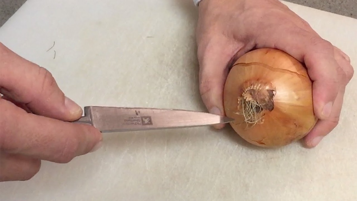 how-to-chop-onion-without-tears