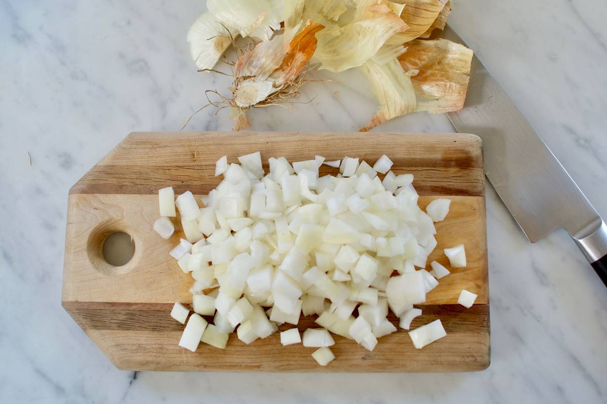 how-to-chop-onions-for-soup