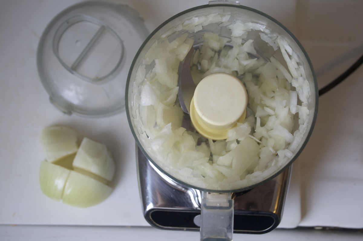 How to Chop, Dice, Slice and Mince Onions in a Food Processor