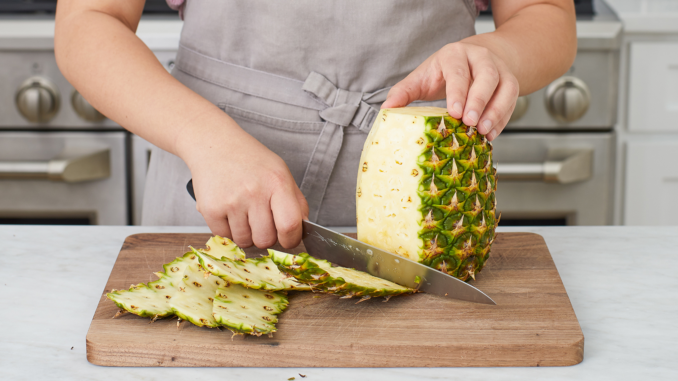 how-to-chop-pineapple