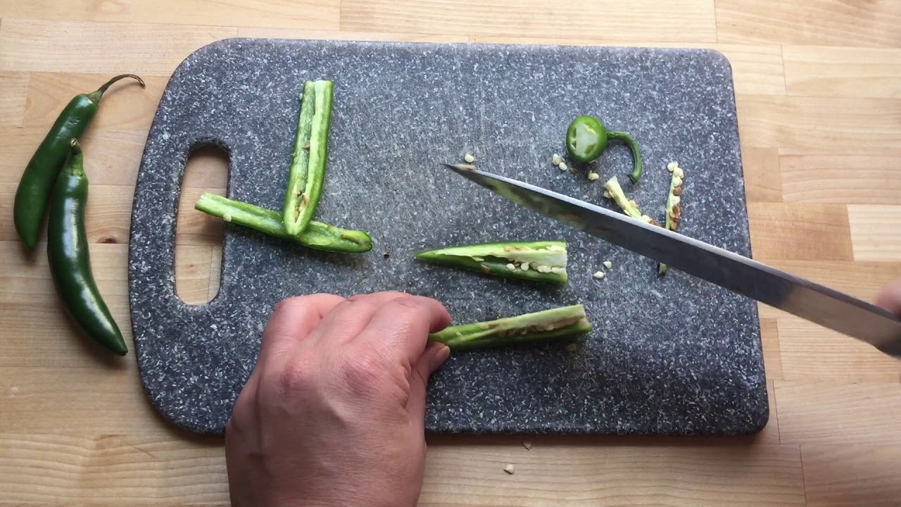 how-to-chop-serrano-pepper