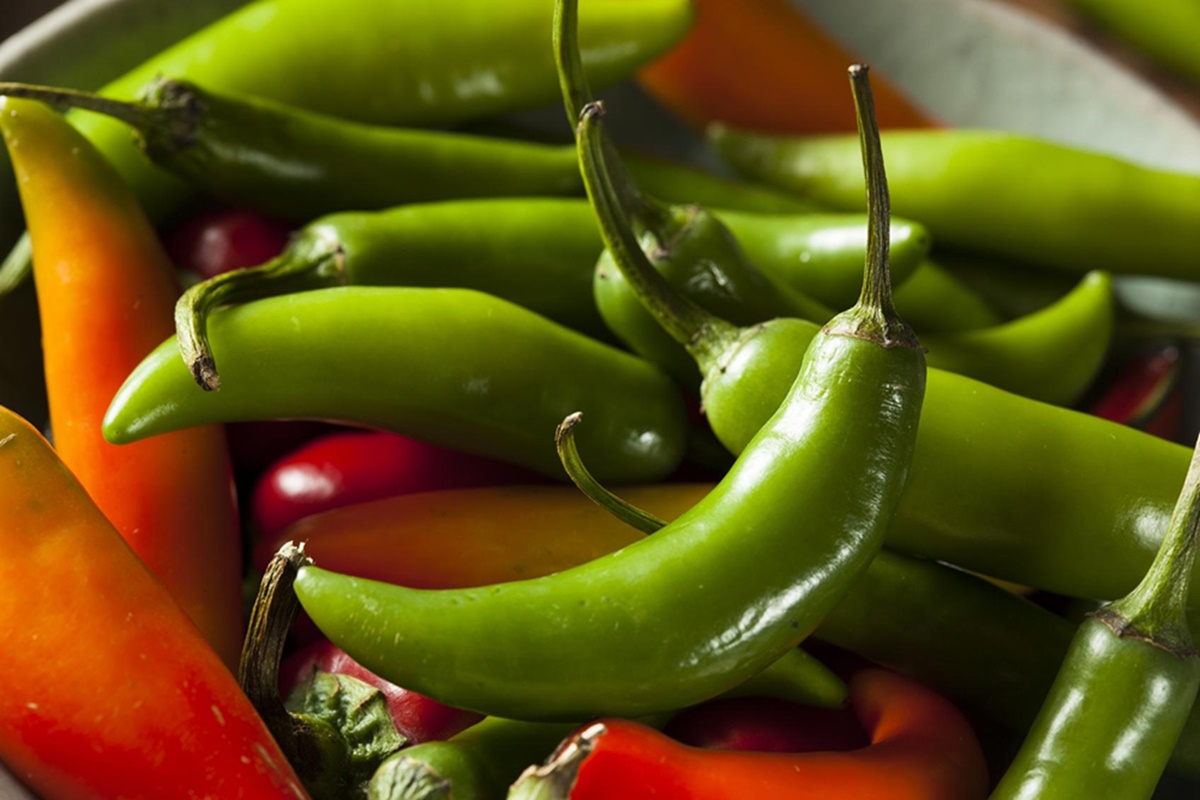 how-to-chop-serrano-peppers