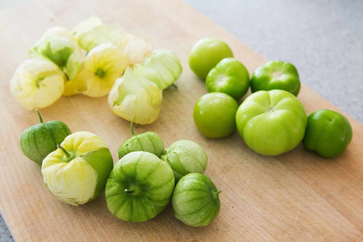 how-to-chop-tomatillos
