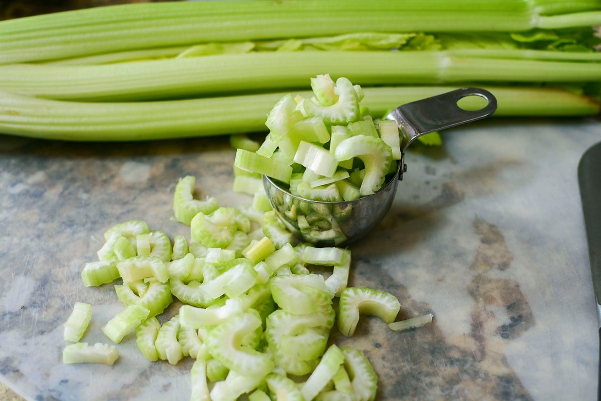 how-to-chop-up-celery