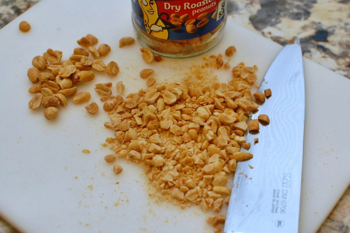 how-to-chop-up-peanuts