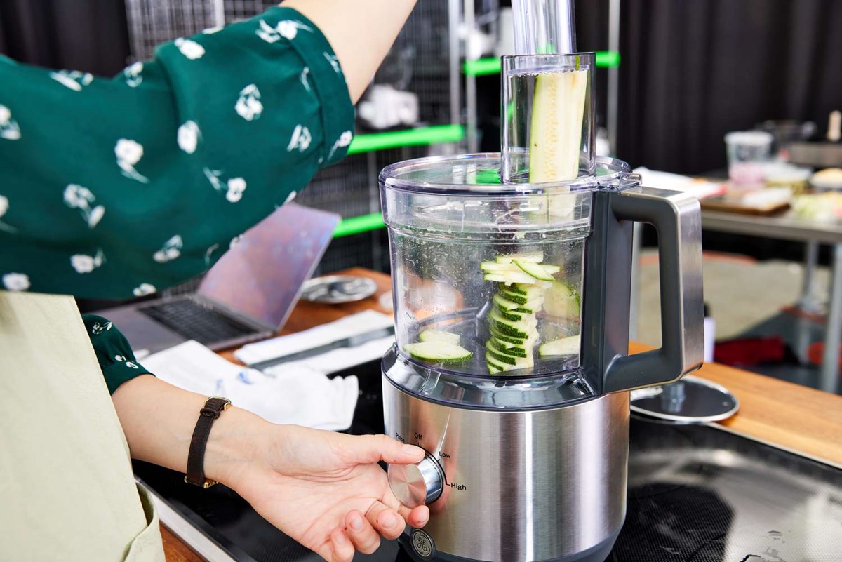 Does the Ninja blender chop vegetables ? Absolutely! But only with