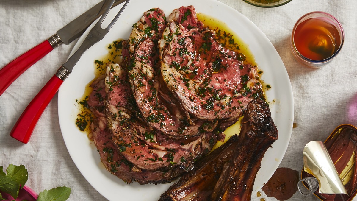 how-to-cook-a-beef-rib-roast-bone-in