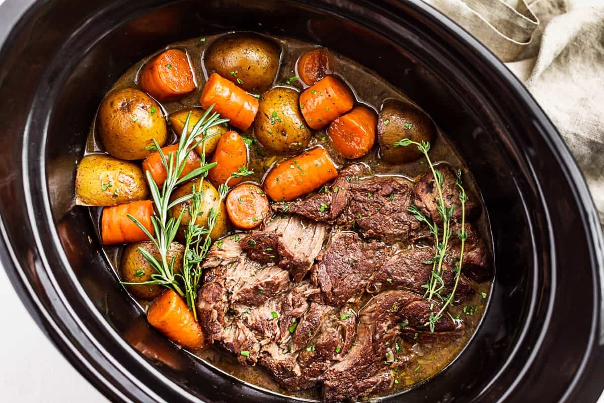 how-to-cook-a-chuck-roast-in-a-slow-cooker