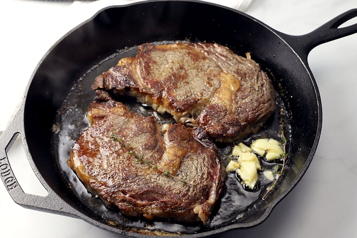 how-to-cook-a-ribeye-in-a-cast-iron-skillet