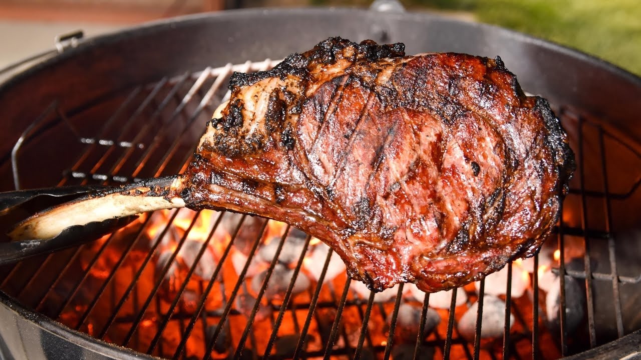 how-to-cook-a-steak-on-charcoal-grill