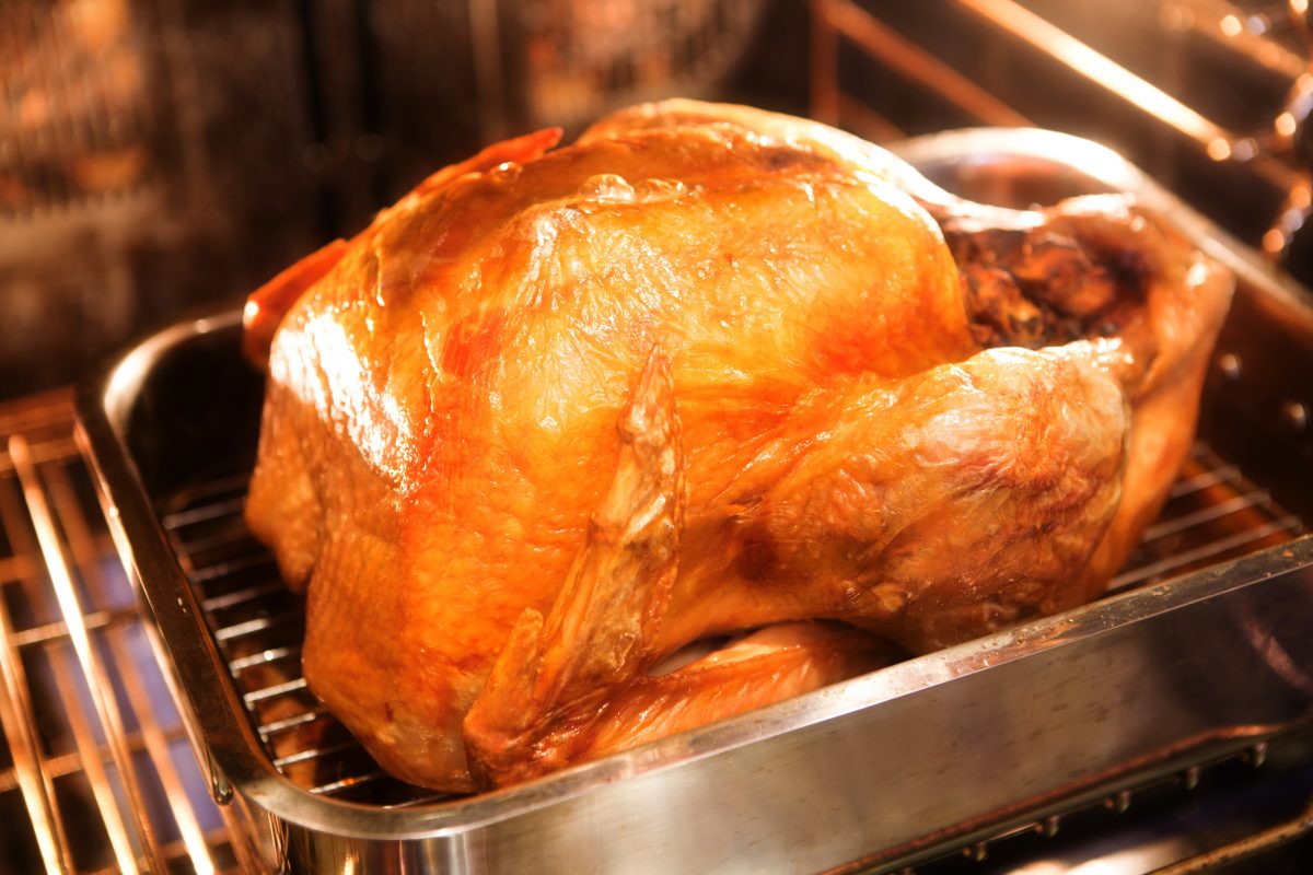 how-to-cook-a-turkey-in-a-roasting-pan