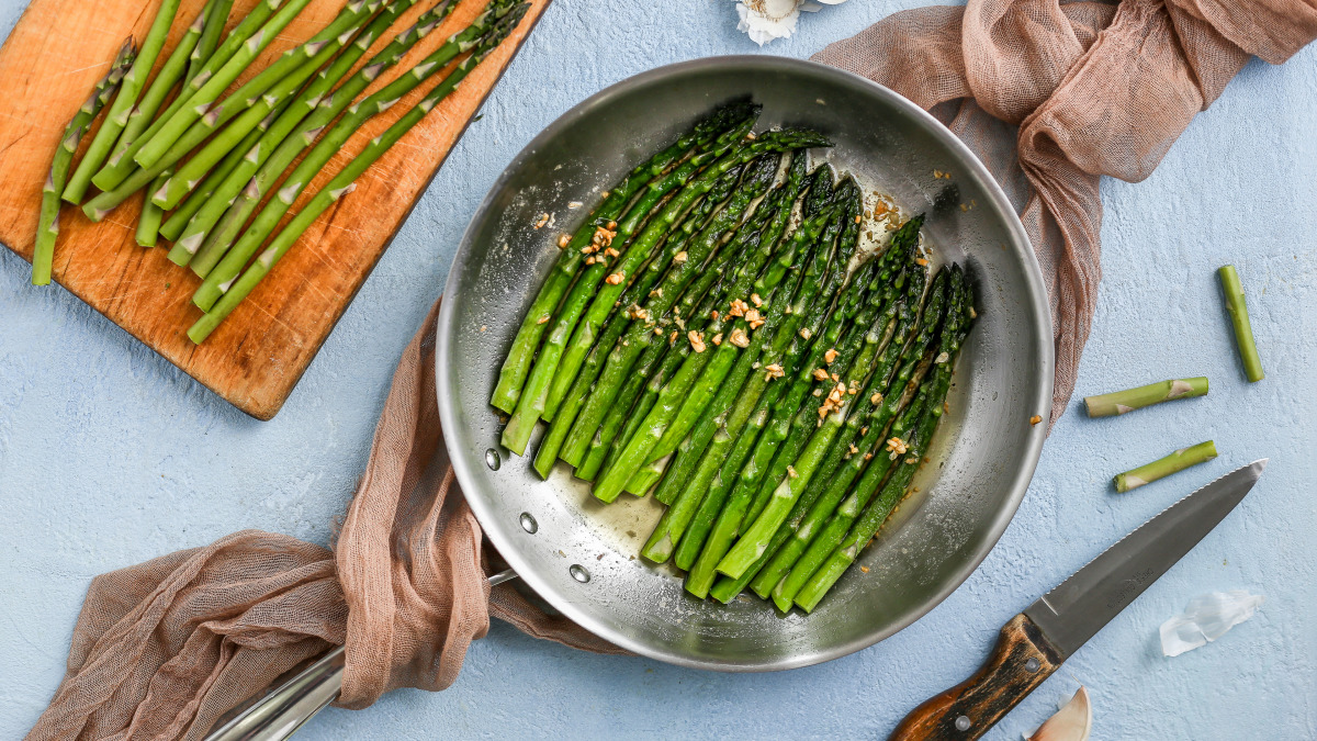 how-to-cook-asparagus-in-a-pan