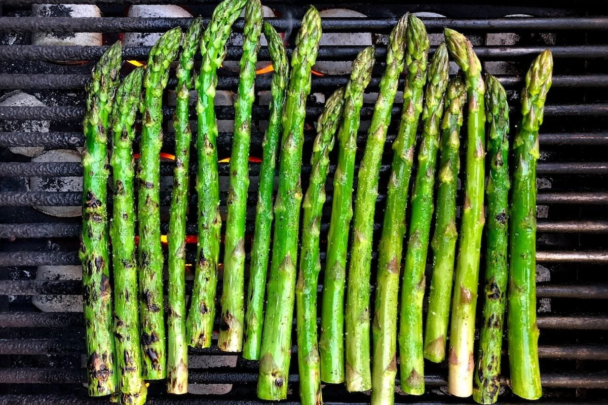 how-to-cook-asparagus-on-grill