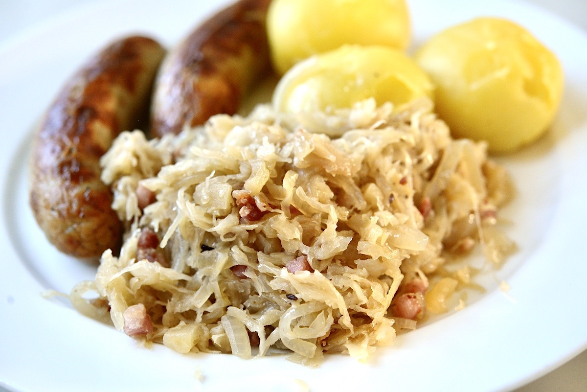 how-to-cook-canned-sauerkraut