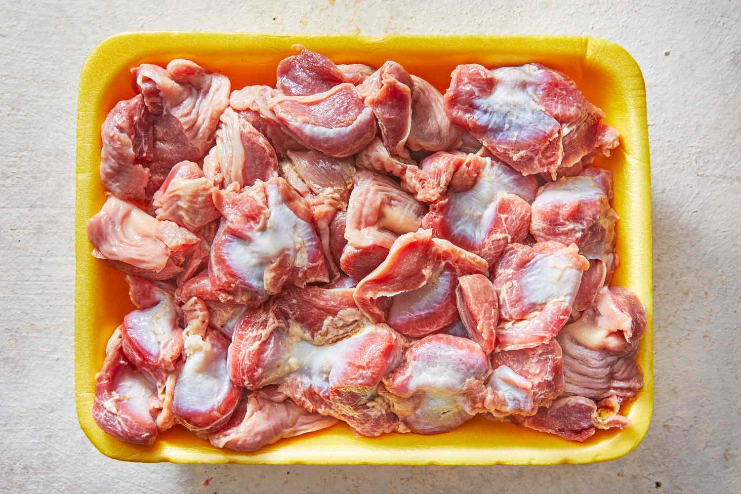 Cooked chicken 2024 neck for dogs