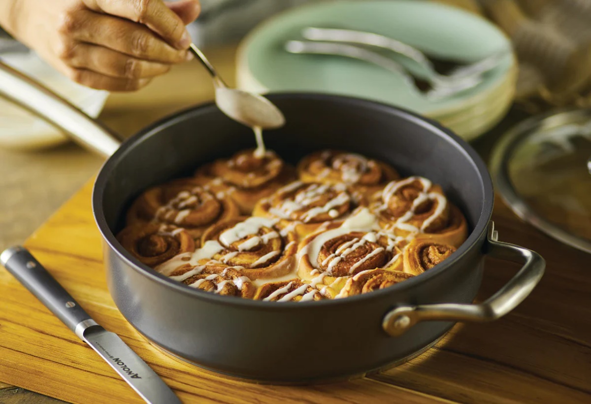 how-to-cook-cinnamon-rolls-on-the-stove