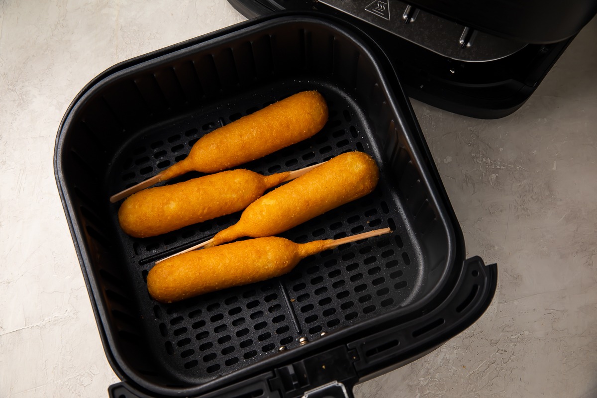 How To Cook Corn Dogs In The Air Fryer - Recipes.net