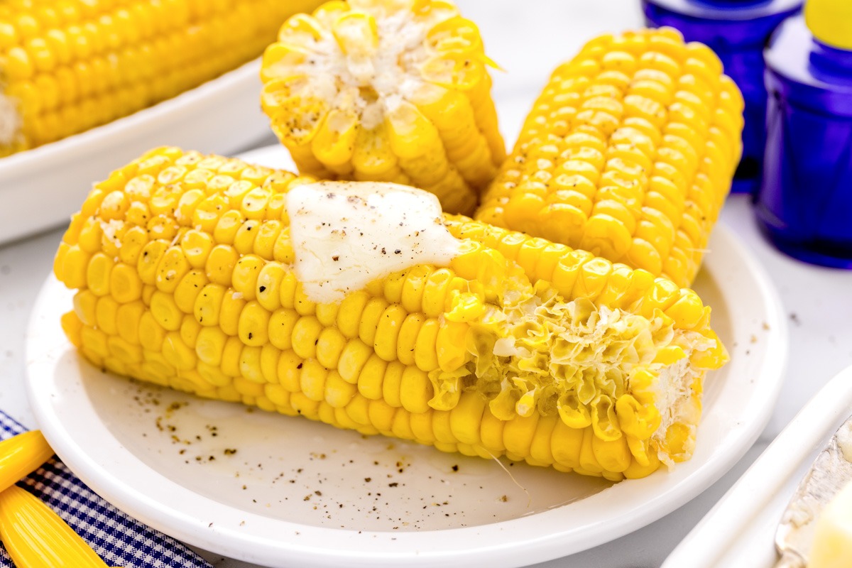 how-to-cook-corn-on-the-cob-in-the-microwave
