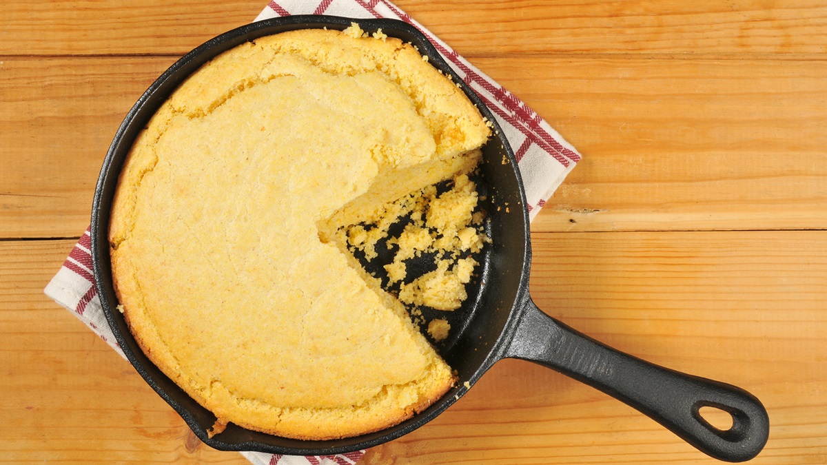 how-to-cook-cornbread-in-a-cast-iron-skillet