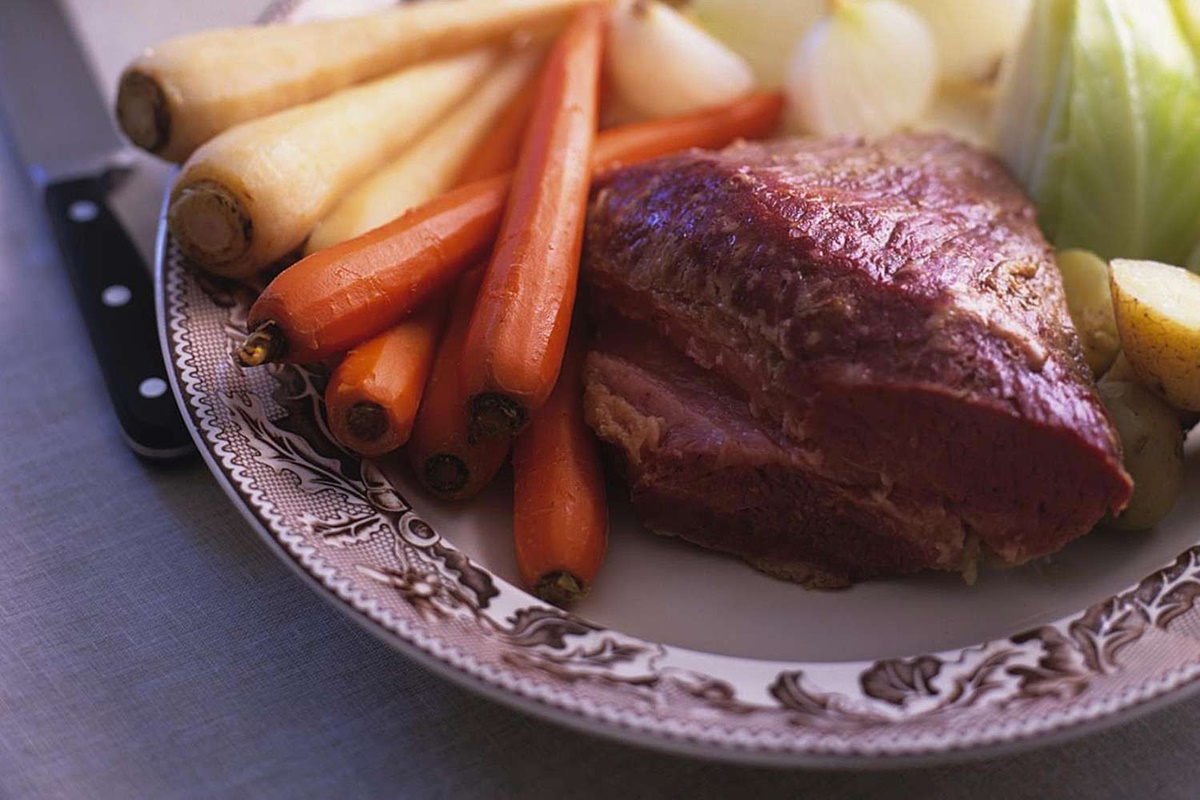 how-to-cook-corned-beef-on-the-grill