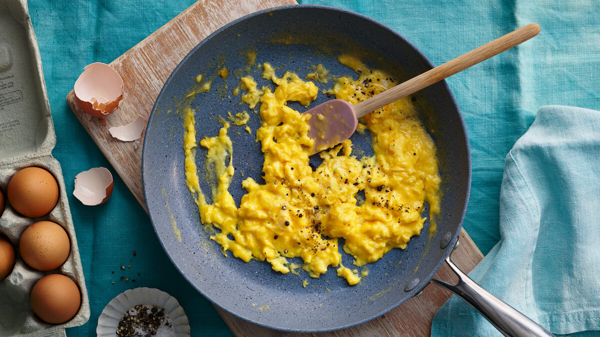 how-to-cook-eggs-scrambled