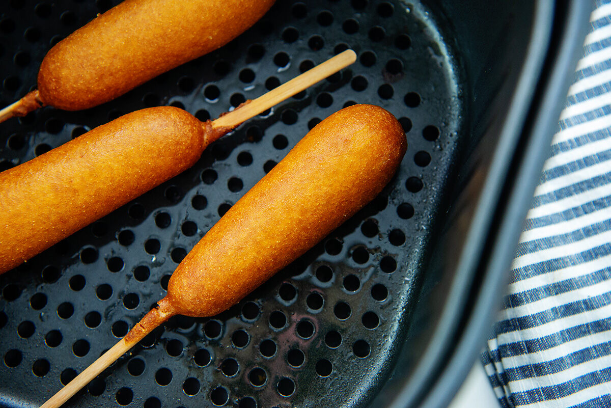 How To Cook Frozen Corn Dogs In Air Fryer - Recipes.net