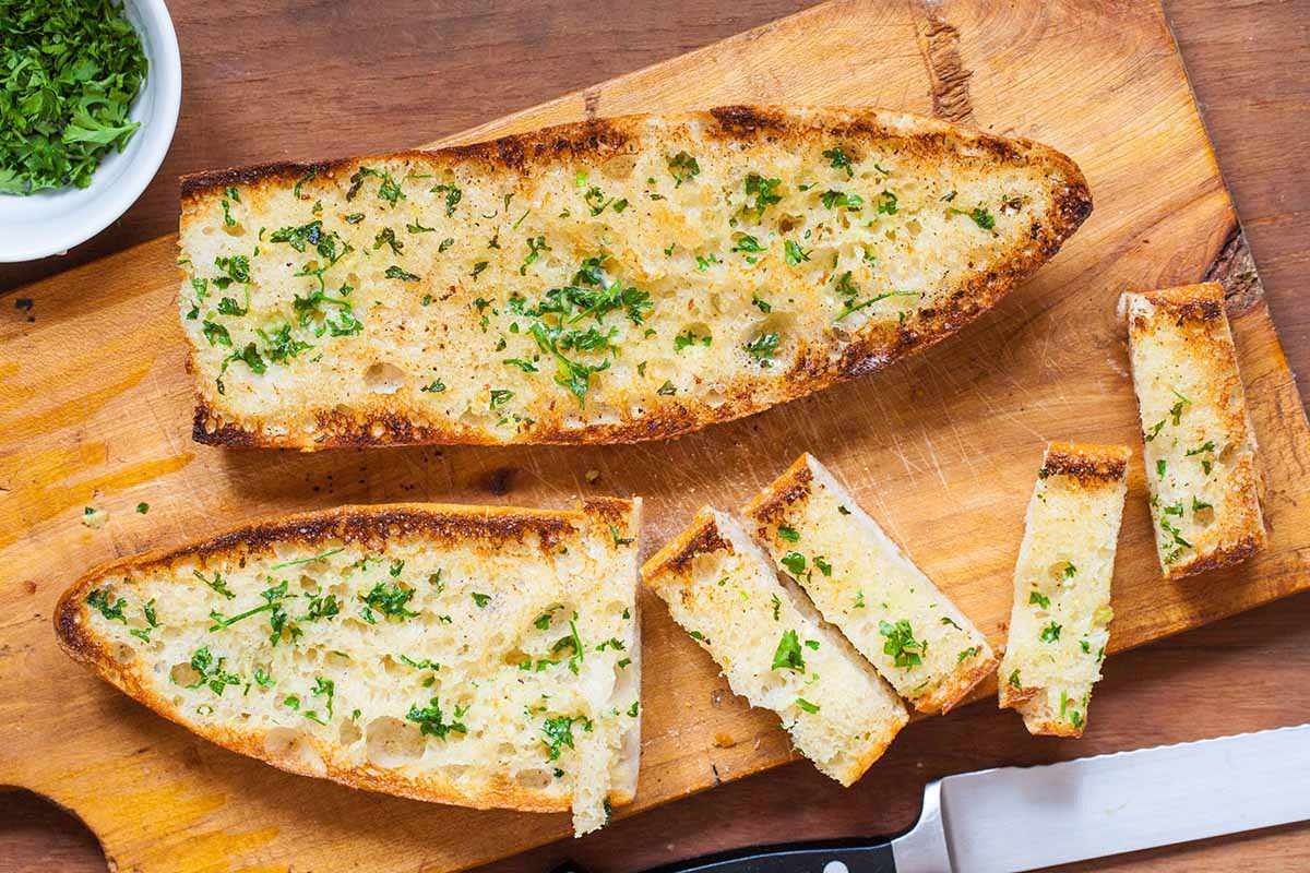 how-to-cook-frozen-garlic-bread