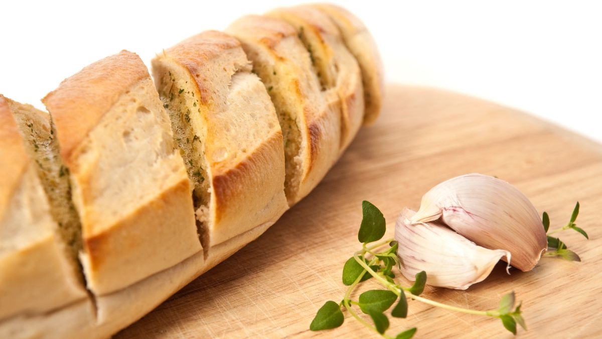 how-to-cook-frozen-garlic-bread-without-an-oven