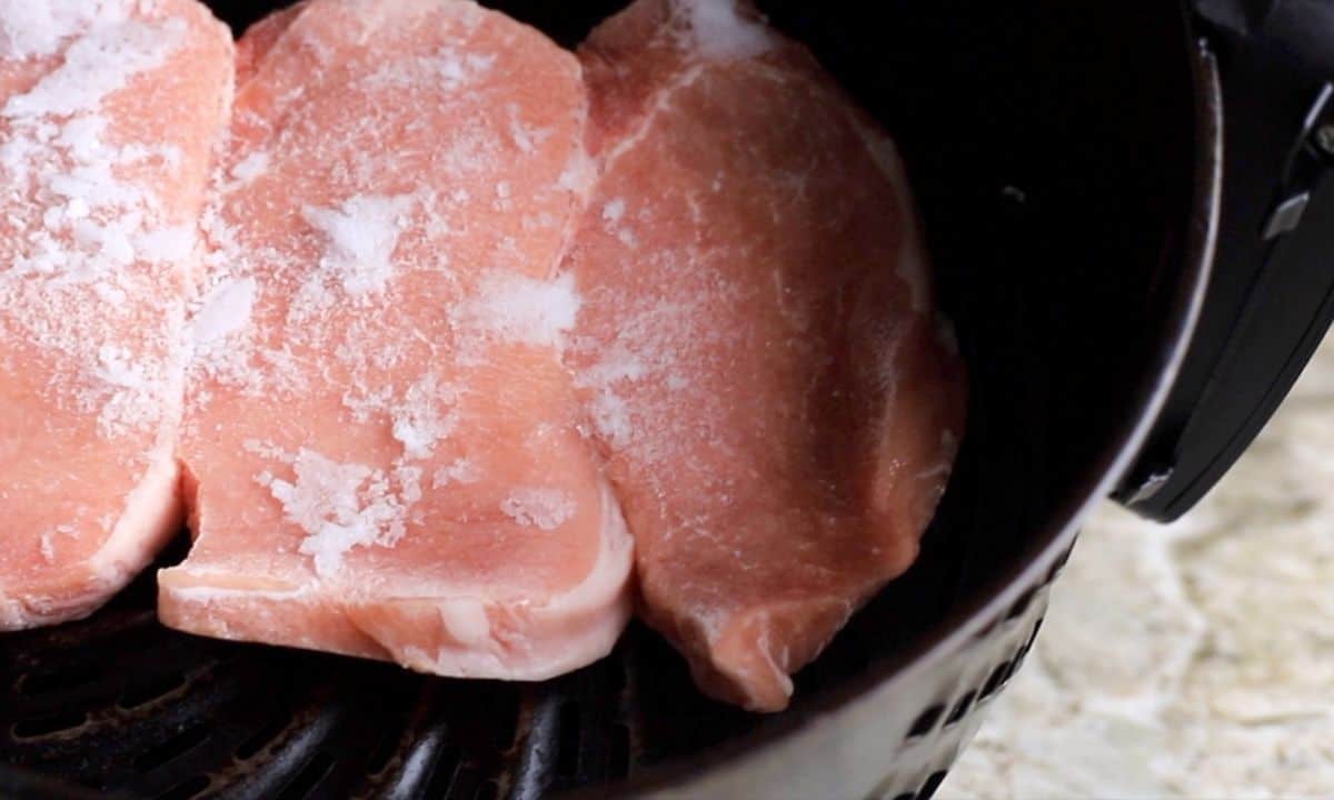how-to-cook-frozen-pork-chops-in-the-air-fryer
