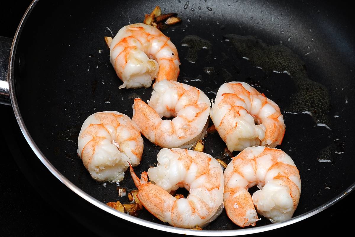 how-to-cook-frozen-precooked-shrimp