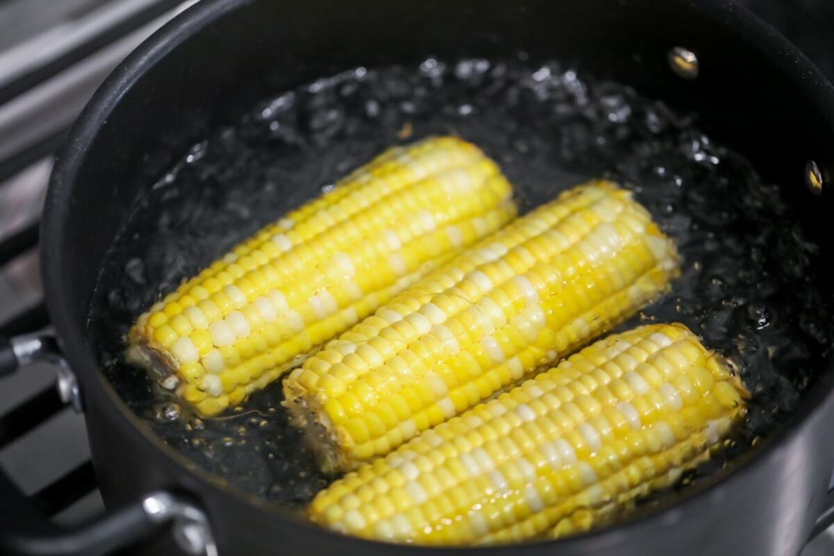 how-to-cook-frozen-sweet-corn-on-stove