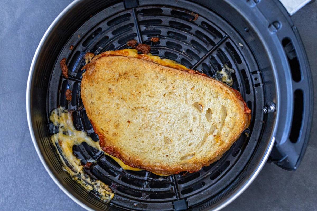 how-to-cook-grilled-cheese-in-air-fryer