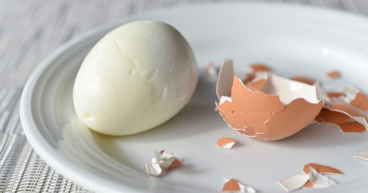 how-to-cook-hard-boiled-eggs-so-they-peel-easily