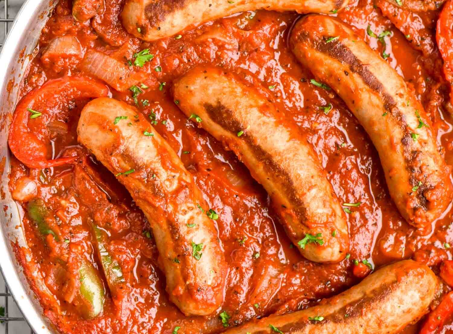 how to cook italian sausage in sauce