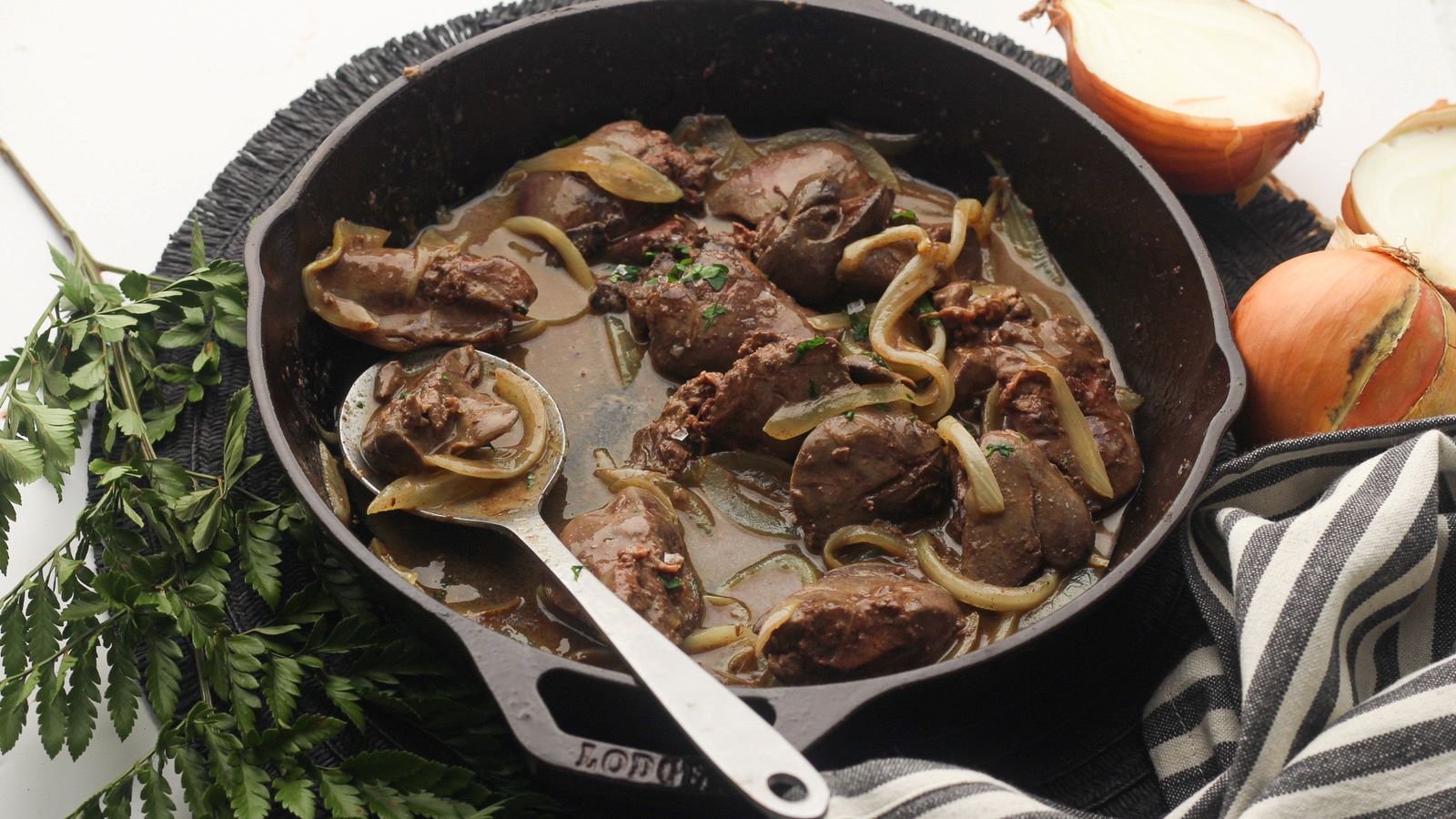 how-to-cook-liver-and-onions-in-gravy