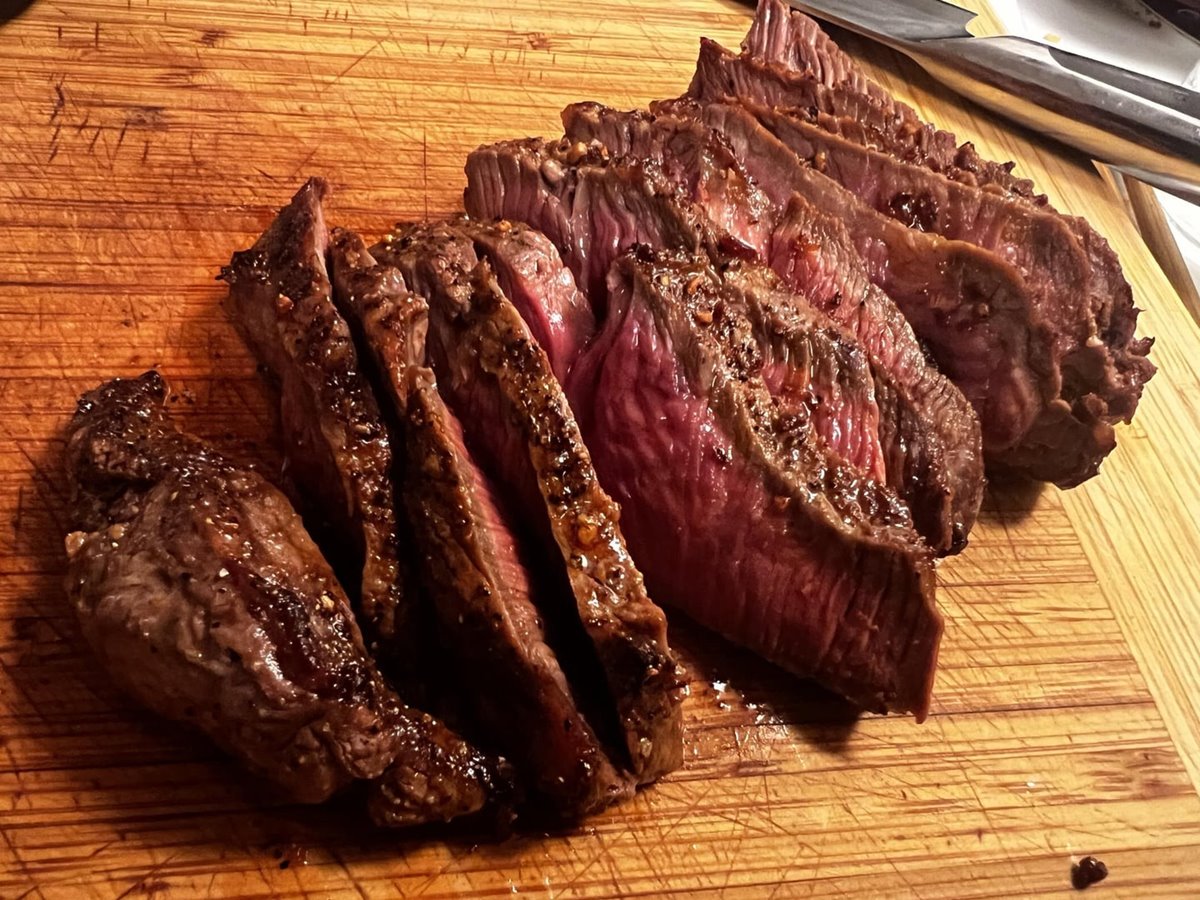 how-to-cook-medium-rare-steak-in-air-fryer