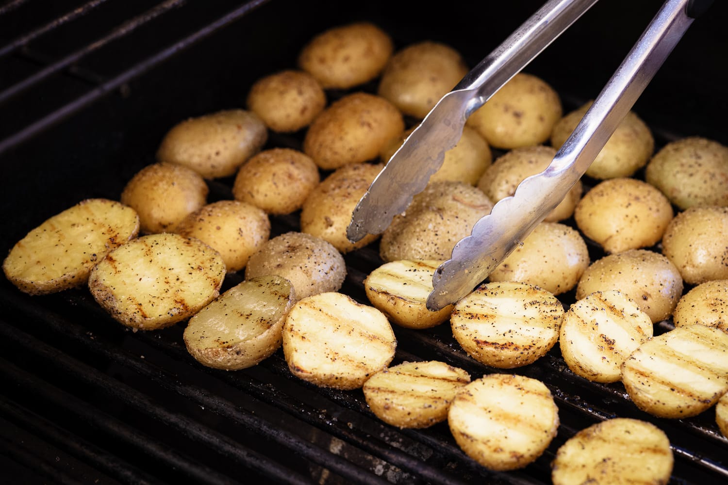 how-to-cook-potatoes-on-the-grill