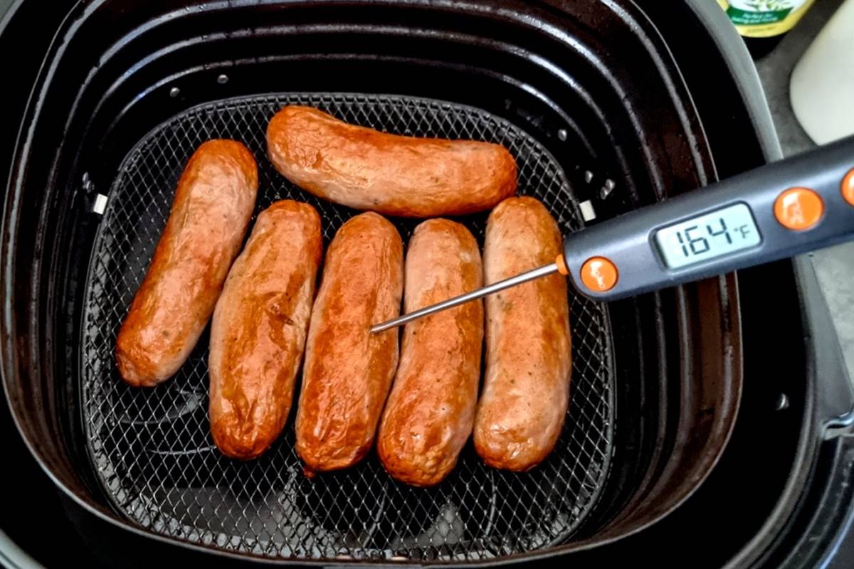 how-to-cook-sausage-in-an-air-fryer