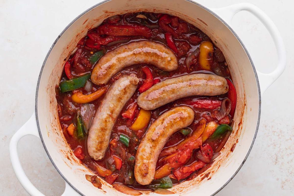 how-to-cook-sausage-in-sauce