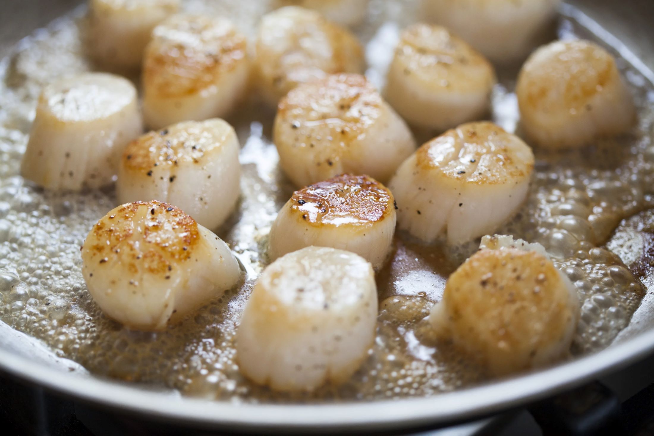 how-to-cook-scallops-on-stovetop