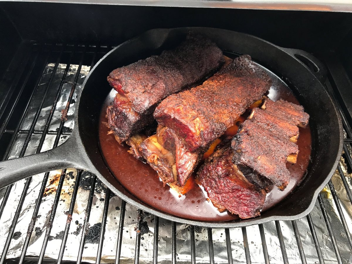 how-to-cook-short-ribs-in-cast-iron-skillet