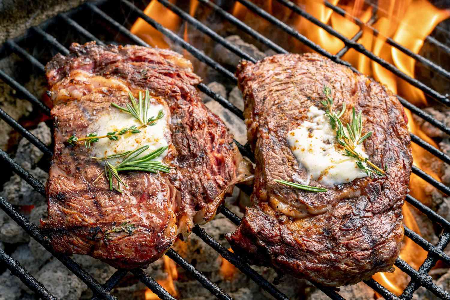 How To Cook Steak On Charcoal Grill 