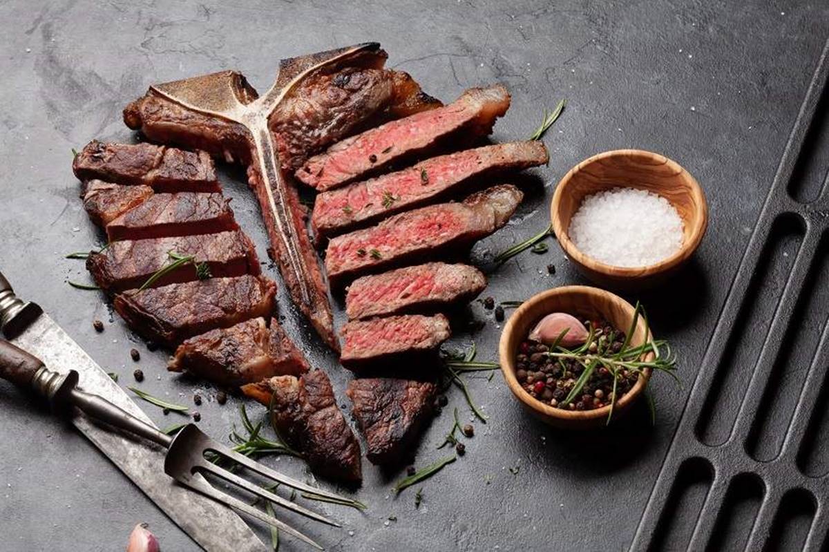 Grilling t bone steak medium rare sale