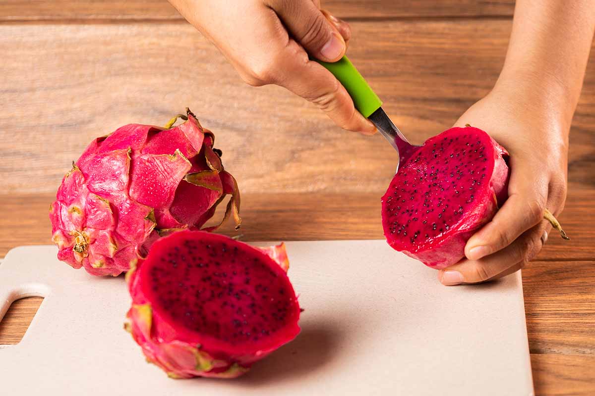how-to-cut-a-dragon-fruit-red